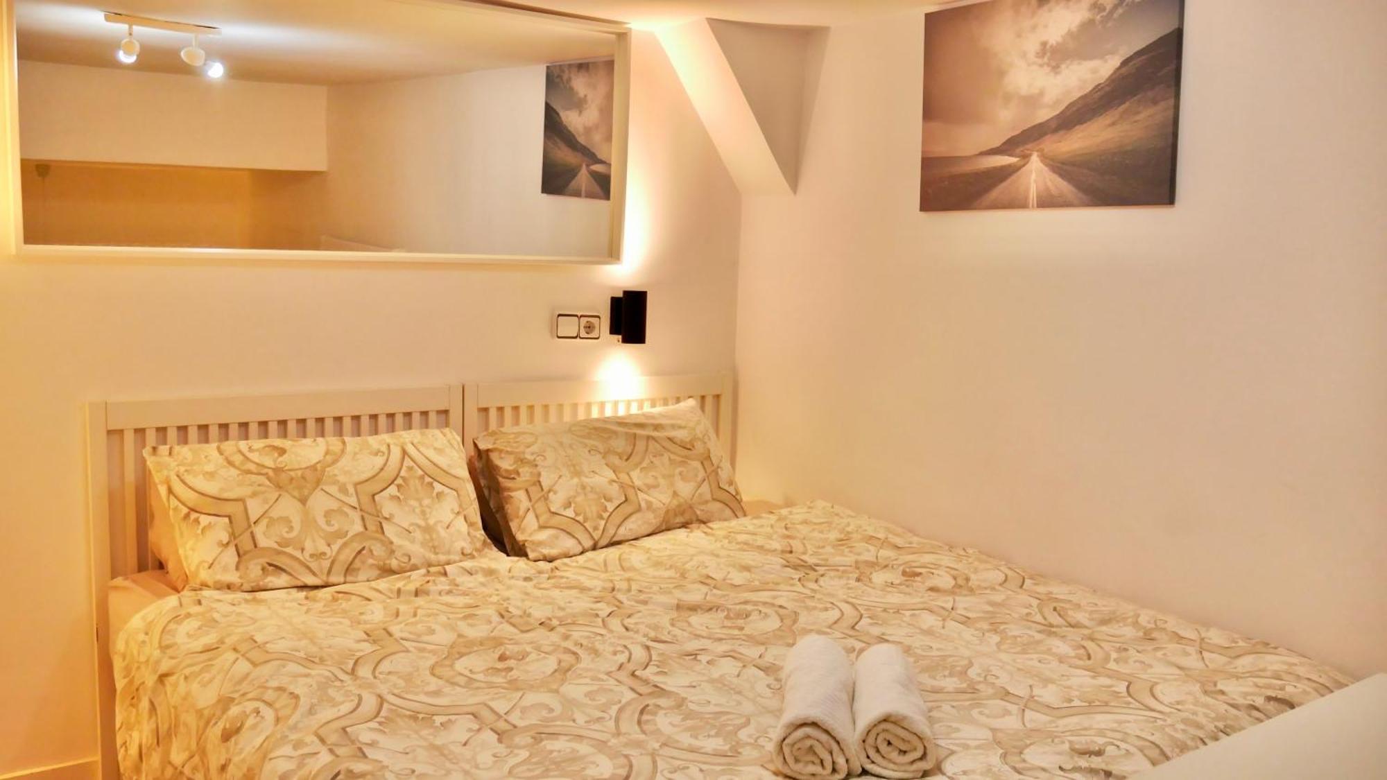 شقة Duplex La Latina Centro مدريد المظهر الخارجي الصورة